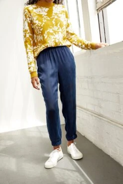 Henri Cupro Joggers - Navy -Women Clothing Sales 0074 Henri Cupro Navy 0650 web d684ce04 7ca6 4b00 a6b2 5d6a1e400df6