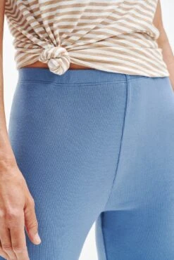 Magda Cropped Dream Rib Leggings - Horizon -Women Clothing Sales 0333 Cropped Magda Dream Rib Horizon 0315 Web 6be5bec2 7824 47fc b568 4d6721ea9fd0