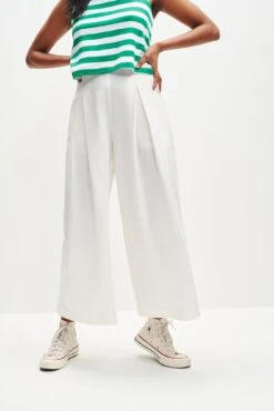 Deslin Pant - Zinnia - ReAmour -Women Clothing Sales 0369 Deslin Salt 2 0874 web 10381520 0a8a 4e72 92a1 b2c1752a6a85