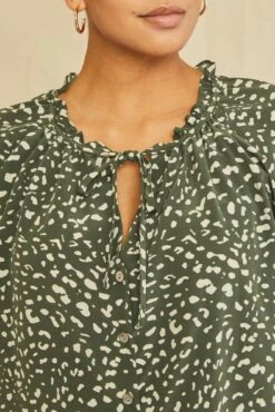 Isla Washable Silk Blouse - Rocher Dot 7 Isla Washable Silk Blouse - Rocher Dot -Women Clothing Sales 0609 Isla Rocher Dot 4618 web e5d706aa 6c56 4bd4 a977 76436cee3ff7