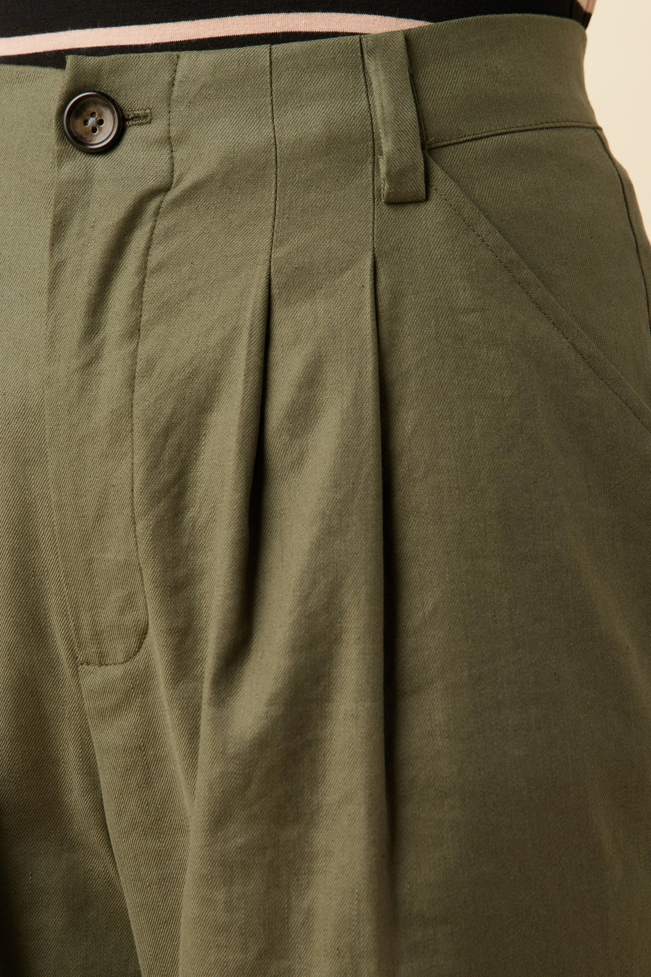 Larisa Femme Fete Pant - Olive 5 Larisa Femme Fete Pant - Olive - Image 5