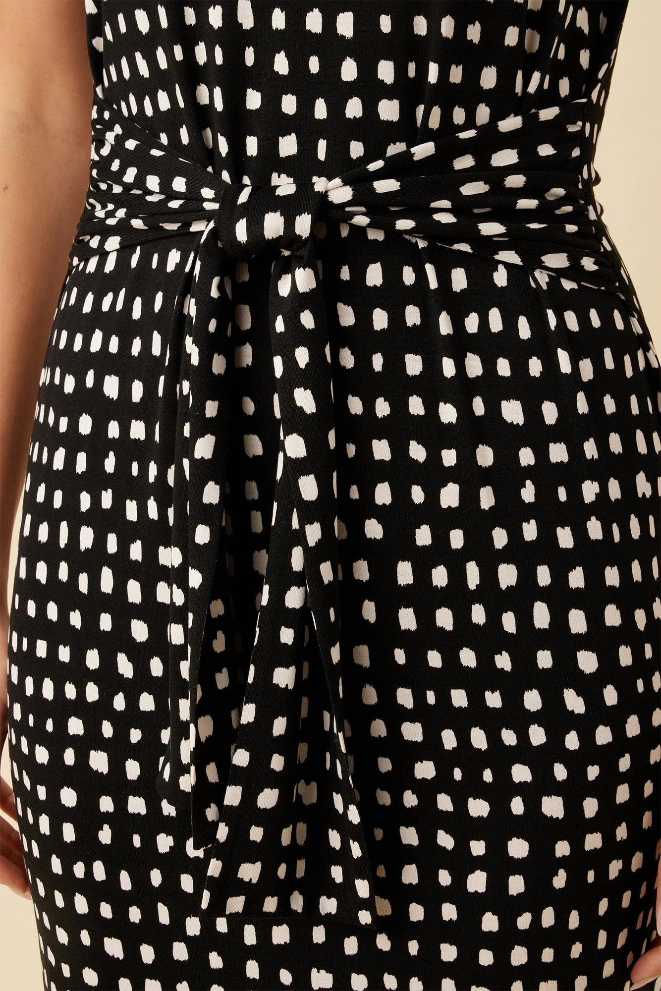 Colombe Viscose Knit Dress - Valencia Dot Black 4 Colombe Viscose Knit Dress - Valencia Dot Black - Image 4