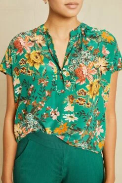 Renata Washable Silk Blouse - Rosalind Floral 9 Renata Washable Silk Blouse - Rosalind Floral -Women Clothing Sales 211013 AV October ECOMM 1068RenataWashableSilkRosalindFloral 7971 web 949c4421 f172 43a5 ac13 3664efee8169
