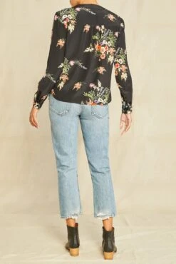 Kaya Silk Blouse - Treviso Floral 6 Kaya Silk Blouse - Treviso Floral -Women Clothing Sales 8509 Kaya Treviso Print 0797 web b9b6dd11 7d7d 40b1 898e 211cd0a43c06