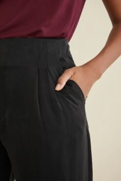 Parnel Silk Pants -Women Clothing Sales 9622 Parnel Black 2600 web c6756be3 989e 42d0 9e05 df0420de121f