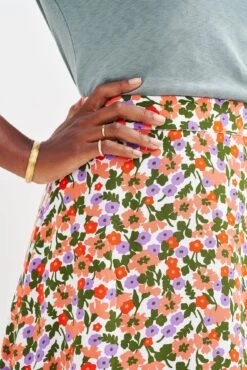 Blaze Washable Silk Skirt - Seaside Floral -Women Clothing Sales 9838 Blaze Washable Silk Seaside Floral 2225 web be7a7e9d 9de1 4ac1 b3e8 fa669e62645f