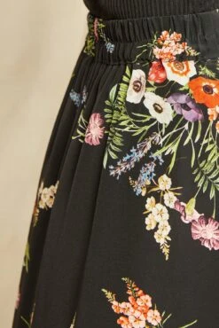 Blaze Washable Silk Skirt - Treviso Floral 7 Blaze Washable Silk Skirt - Treviso Floral -Women Clothing Sales 9838 Blaze Washable Silk Treviso Print 0250 web 6def6afa d50e 420f 8ad5 4471e726a9c0